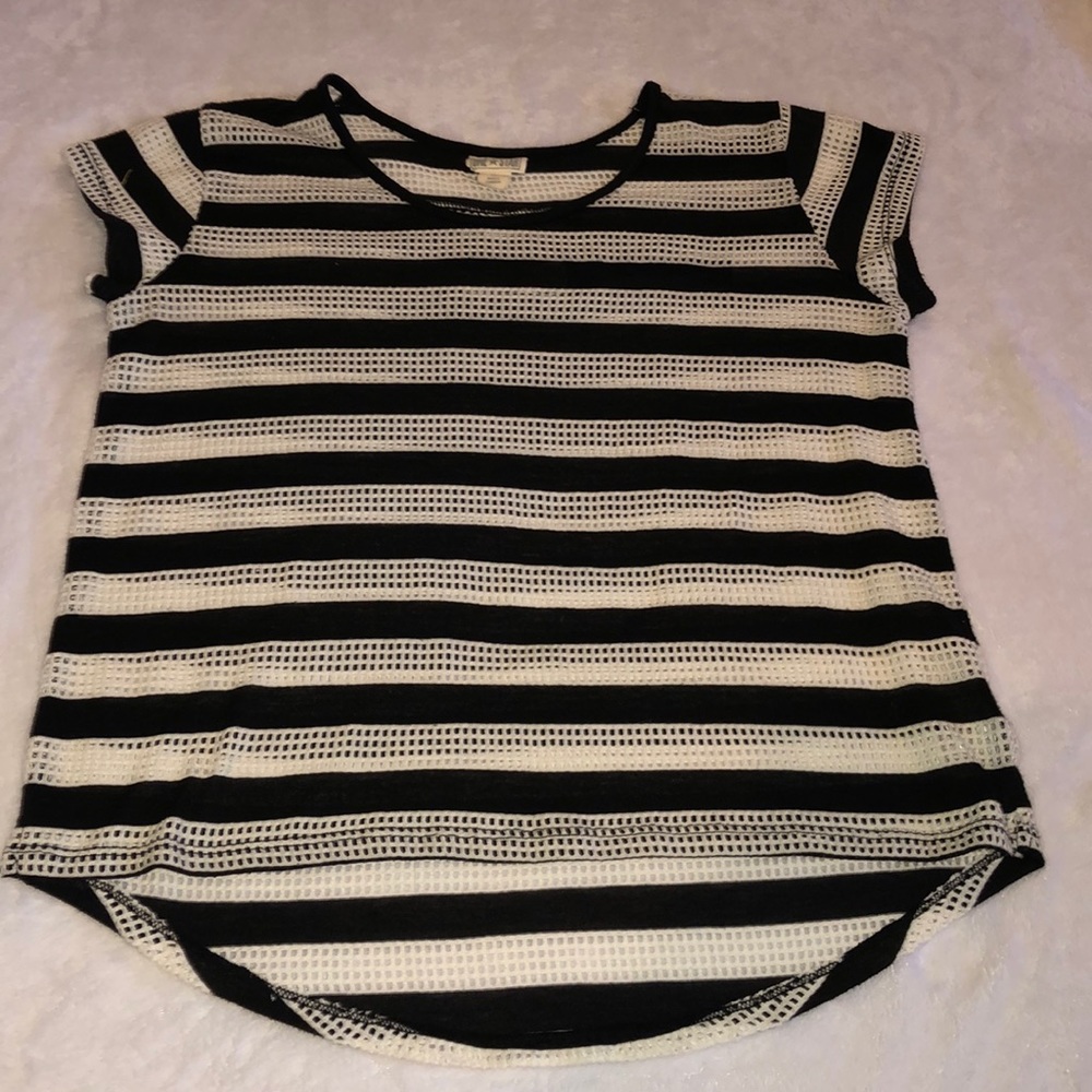 Converse mesh black and white shirt
